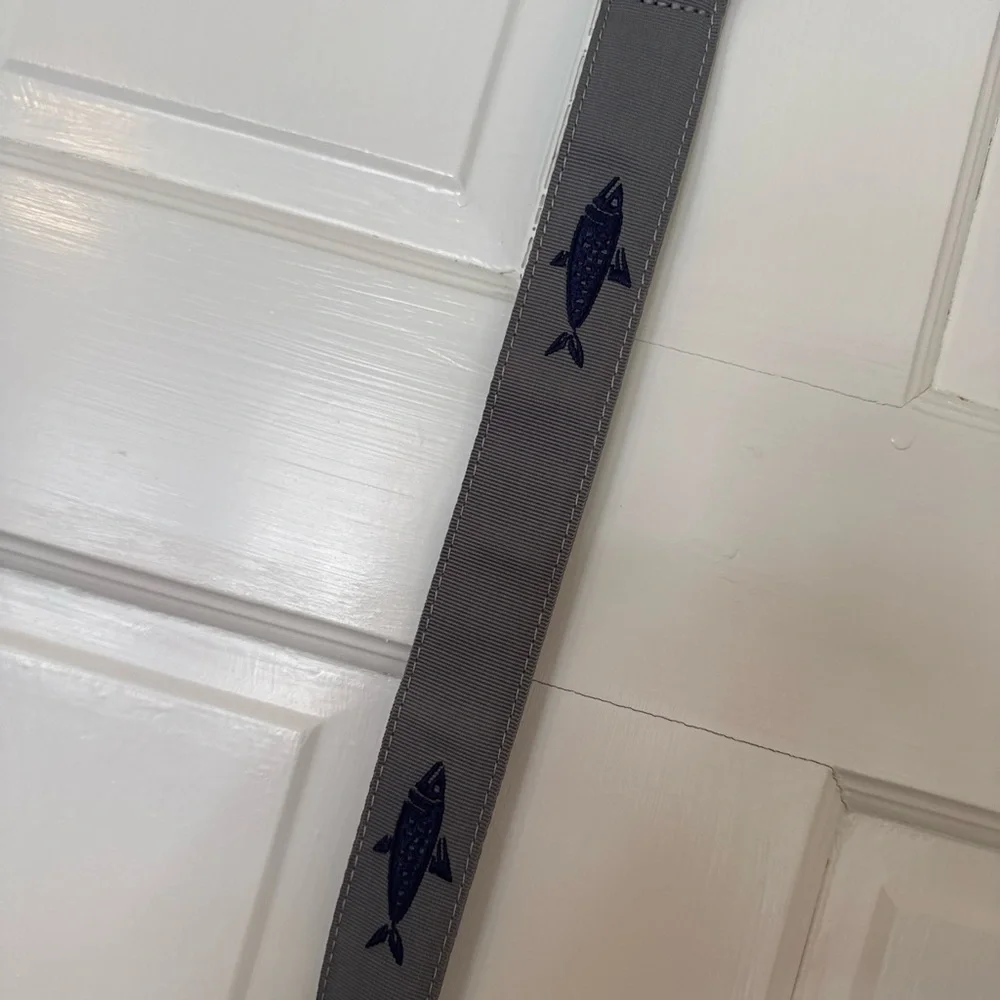 Vineyard Vines Gray Belt with Navy Accents